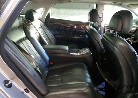 2011 Hyundai Equus Signature z USA, uszkodzony, nr VIN KMHGH4JF8BU029934